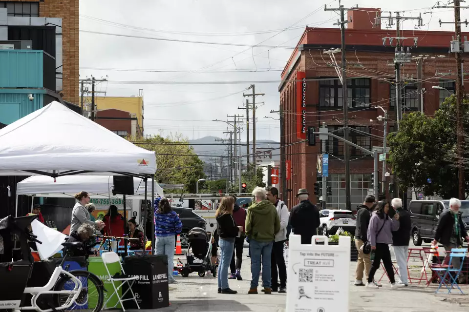 Treat Fair Bollard Buddy Signage